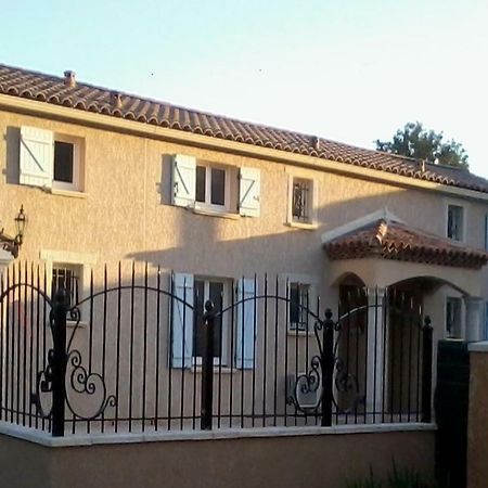 Auriol Eclats Du Sud Hebergements "Les Lavandes" Ou "Les Romarins" Meubles De Tourisme Classes 3 Etoiles מראה חיצוני תמונה